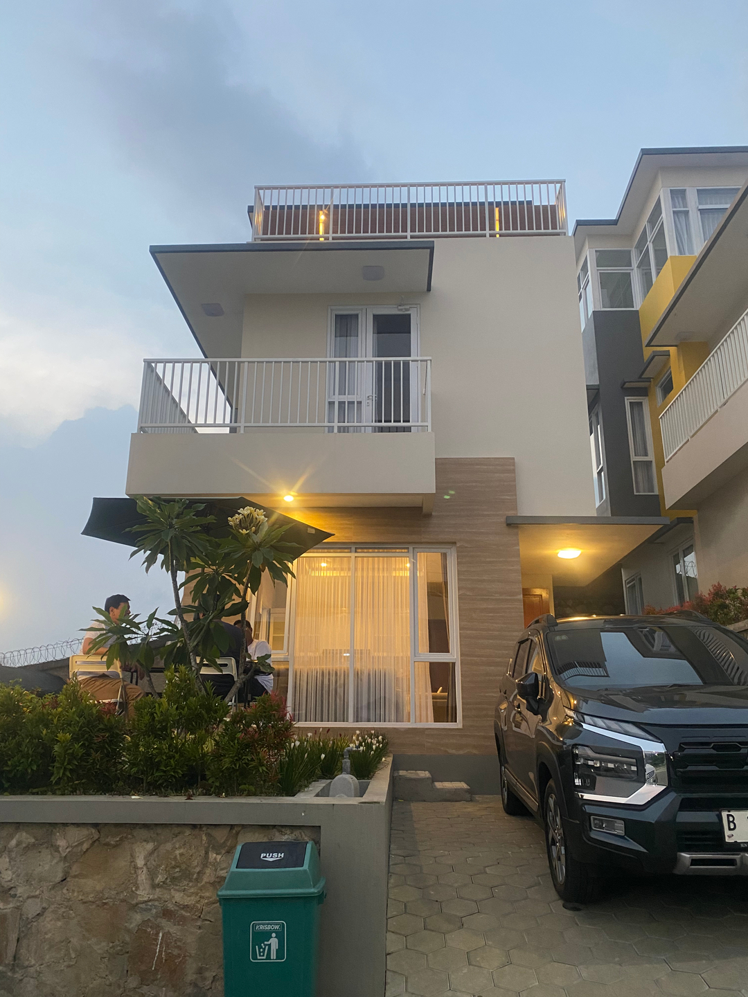 userImage-12