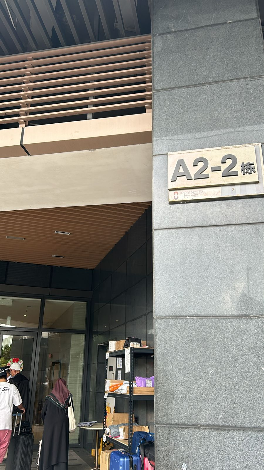 userImage-3