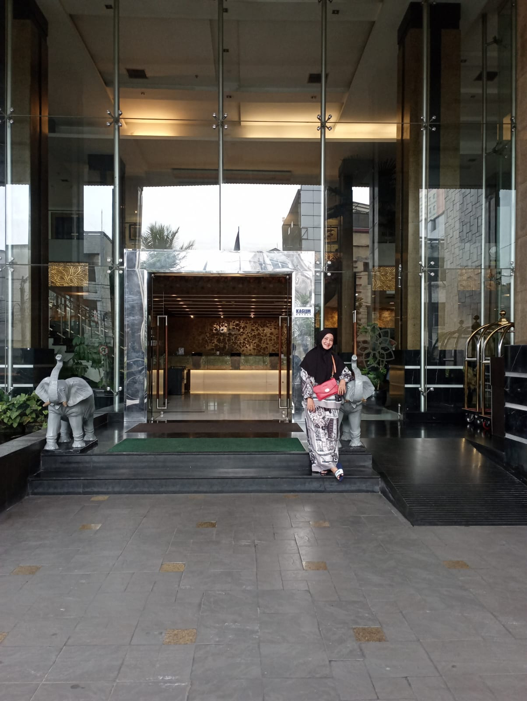 userImage-12