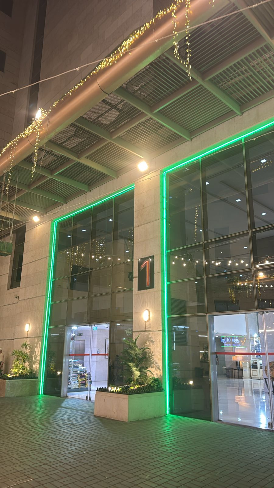 userImage-18