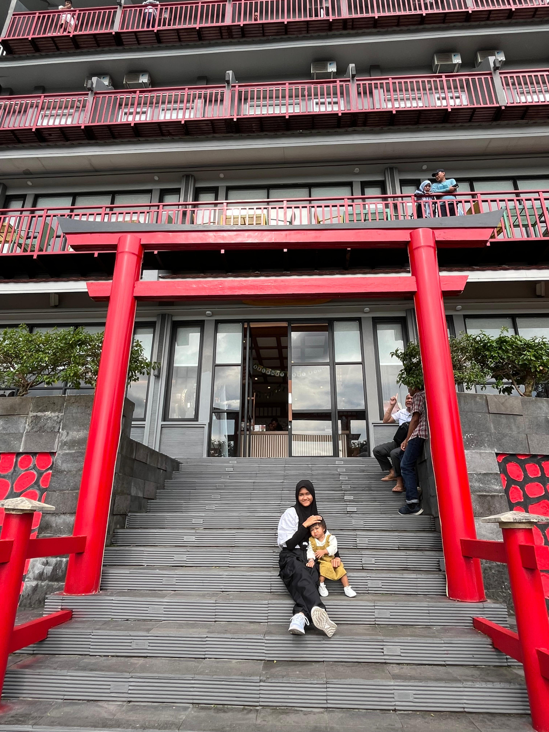 userImage-12