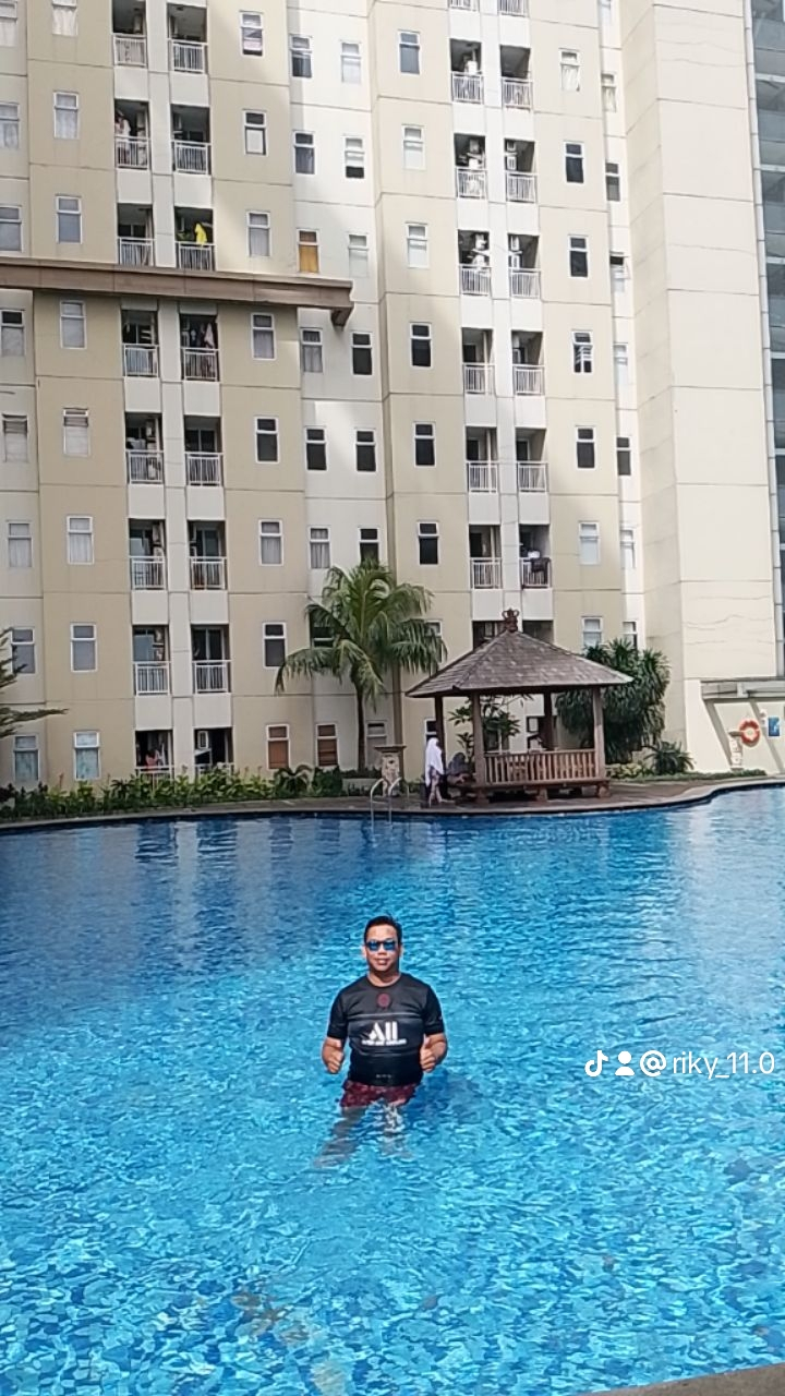 userImage-16