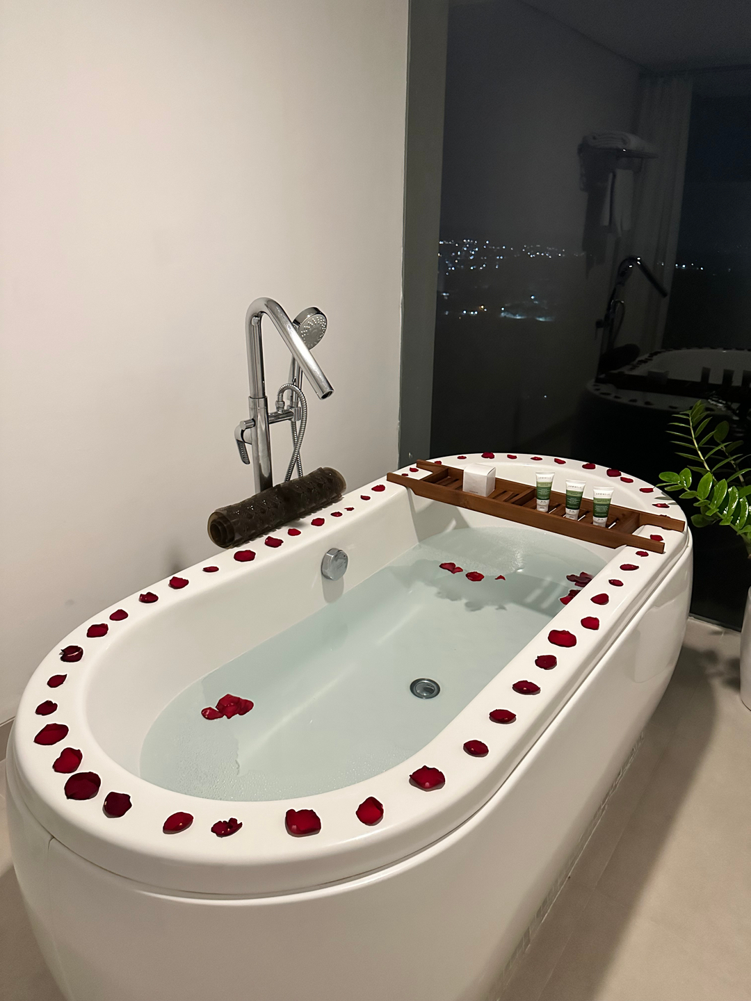 userImage-16