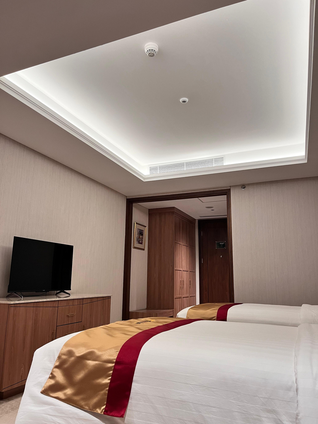 userImage-16