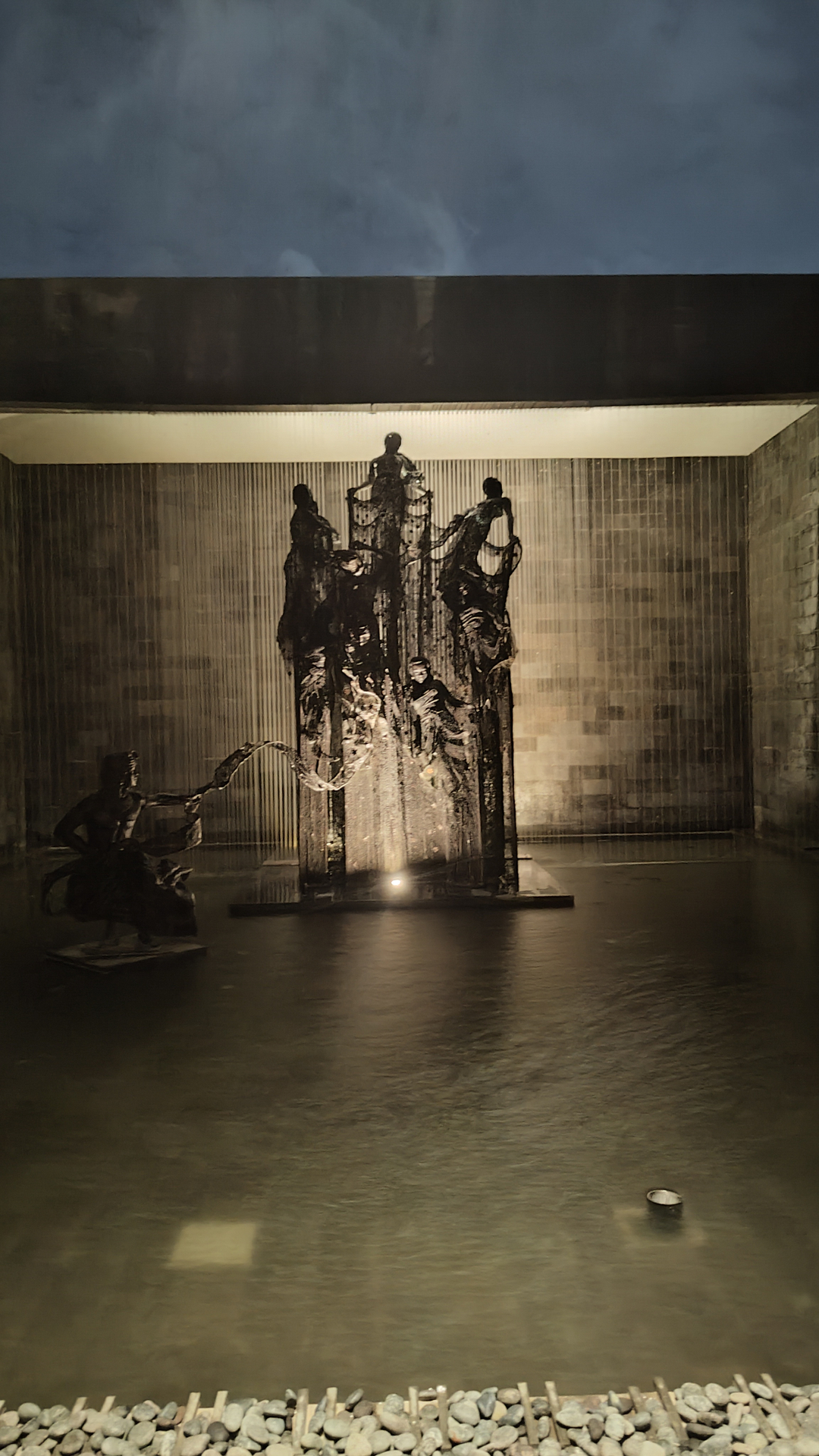 userImage-12