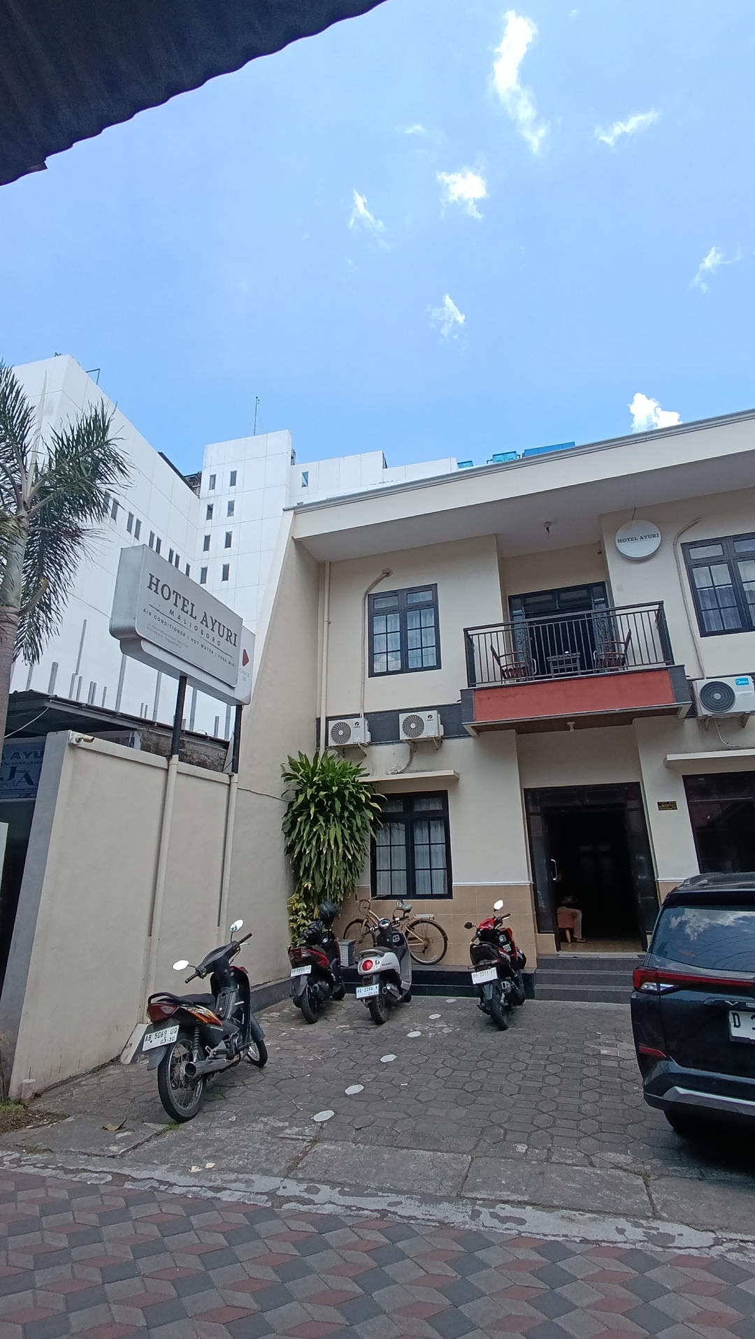 userImage-16