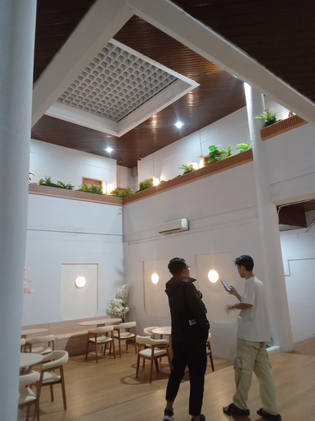 userImage-18