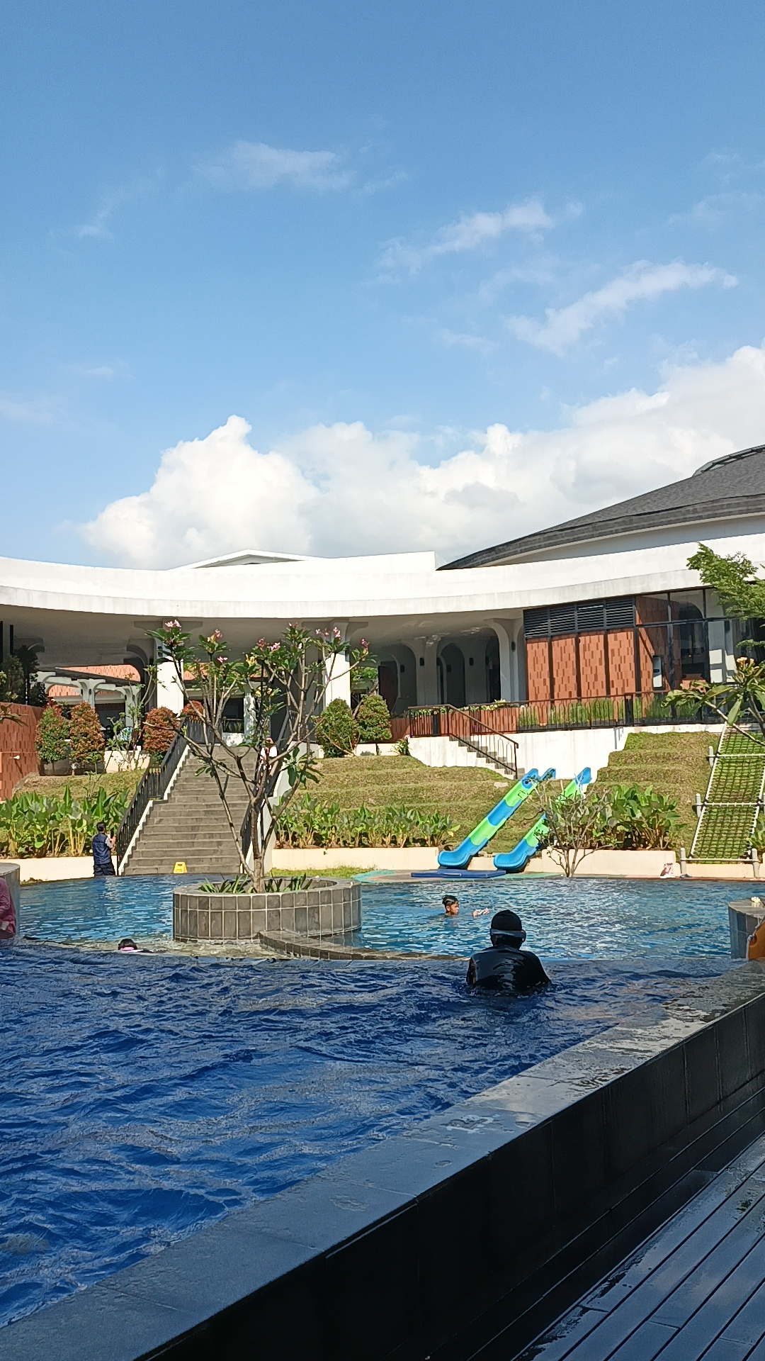 userImage-4