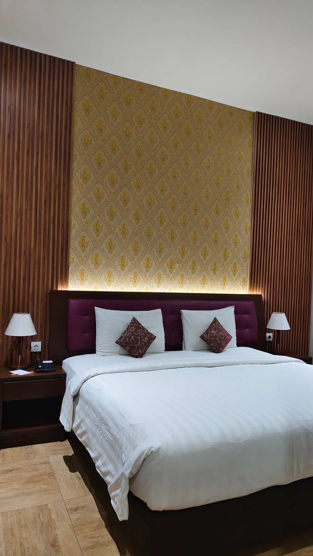 userImage-16