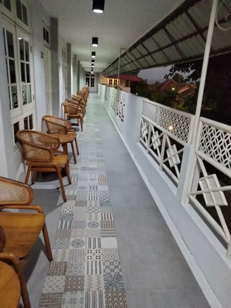 userImage-3