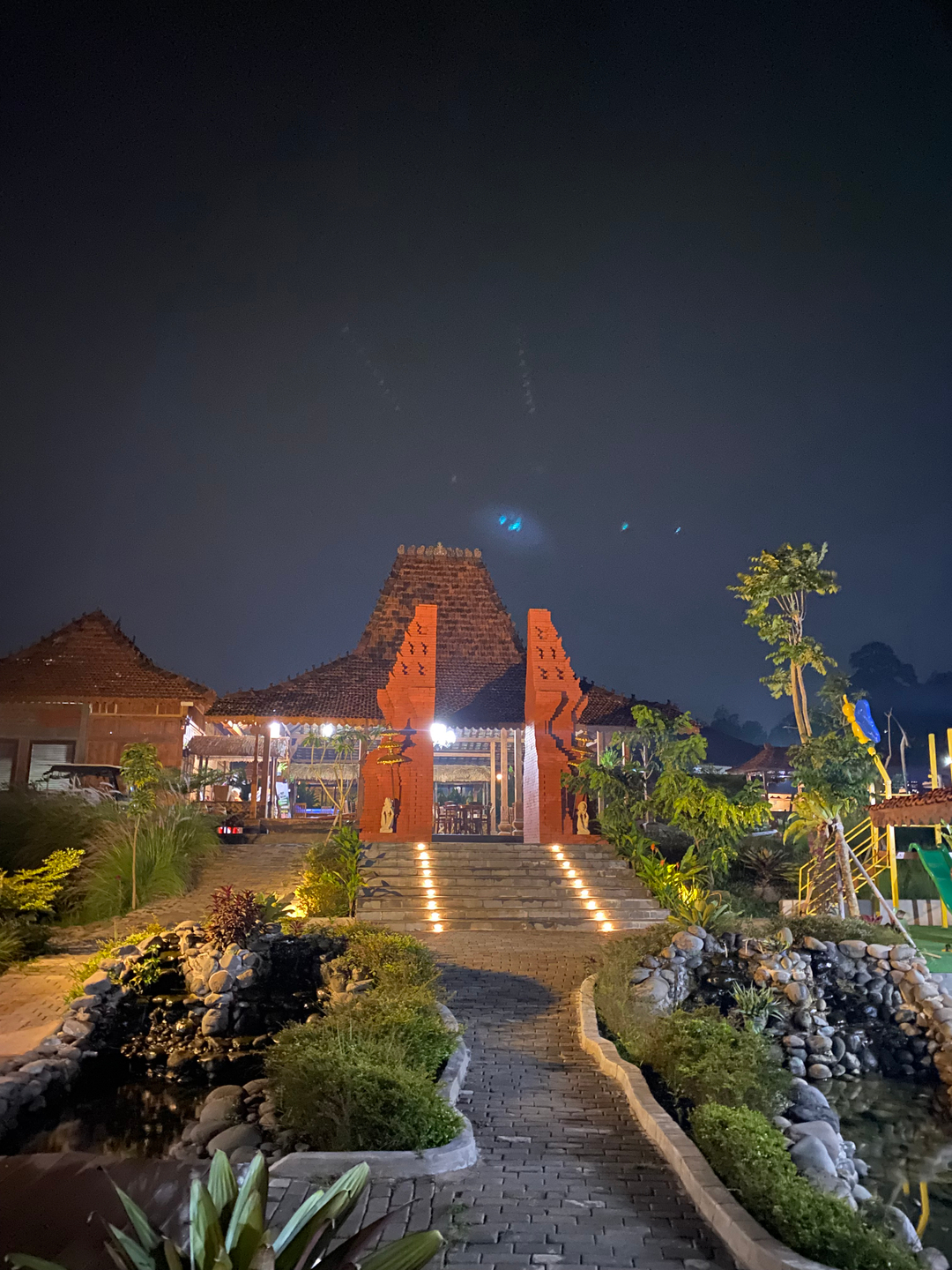 userImage-16