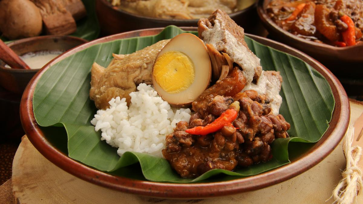 Hari 2: Edukasi Sains & Satwa (Taman Pintar – Kebun Binatang Gembira Loka)