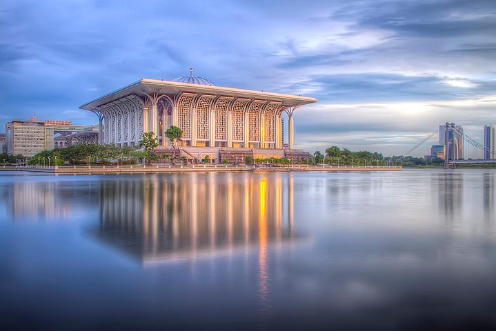 Prajay City Putrajaya City Tour from Kuala Lumpur with Agriculture Heritage Park ...