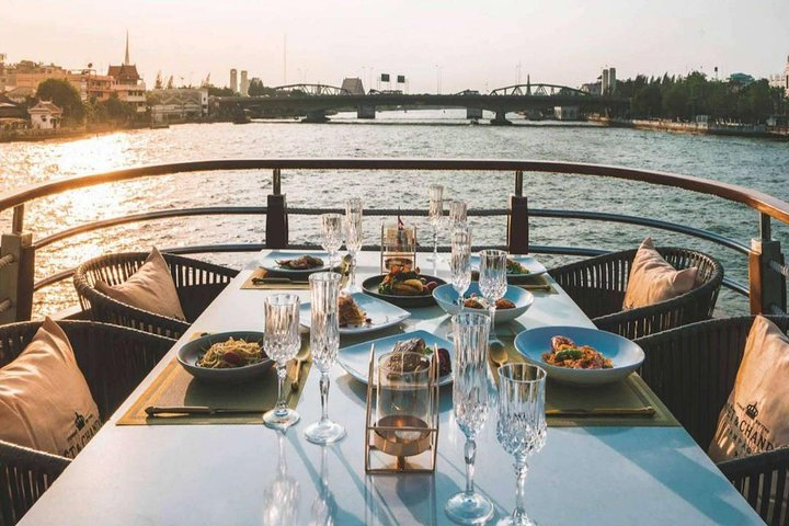 Pruek Luxury 3 Storey Yacht-Style Champagne Dinner Cruise Harga Tiket ...