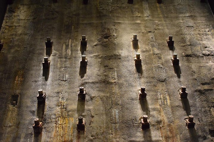 82.jpg-backdrop