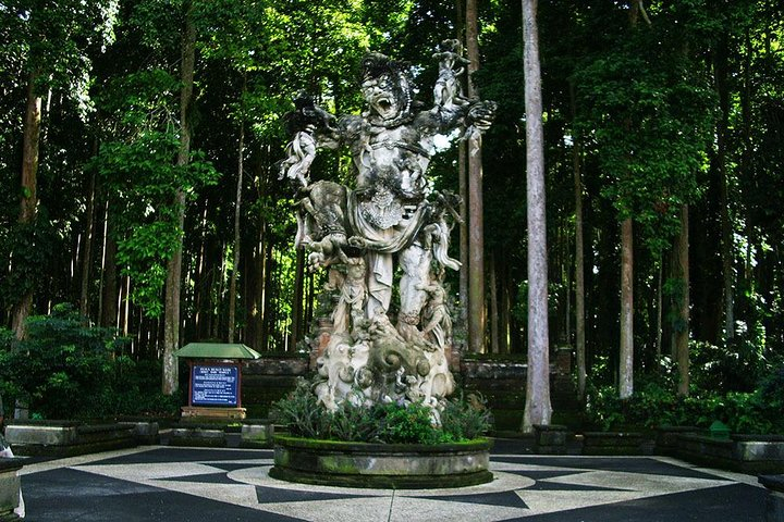 Tanah Lot Sunset and Monkey Forest Tour. ASinOzOO