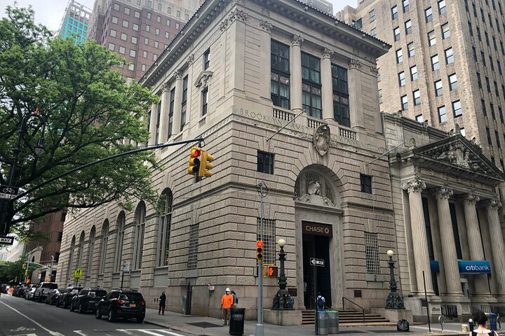 Brooklyn Heights: A Self-Guided Tour from the Promenade to Truman