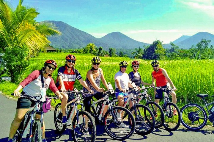 halo bike tour bali