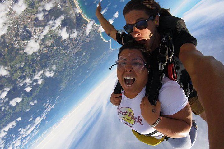 Paket Coffs Harbour Ground Rush or Max Freefall Tandem Skydive on the ...