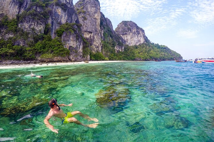 Ko Phi Phi: Best Islands and Beaches Full-Day Boat Trip Harga Tiket ...