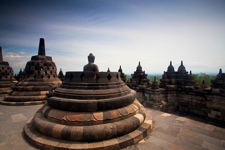 1-Day Yogyakarta Borobudur And City Tour - PRIVATE Tour With GUIDE ...