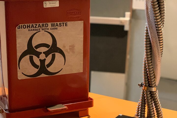 Escape room: Dr. Field's Mad Lab  beobvBwA-backdrop