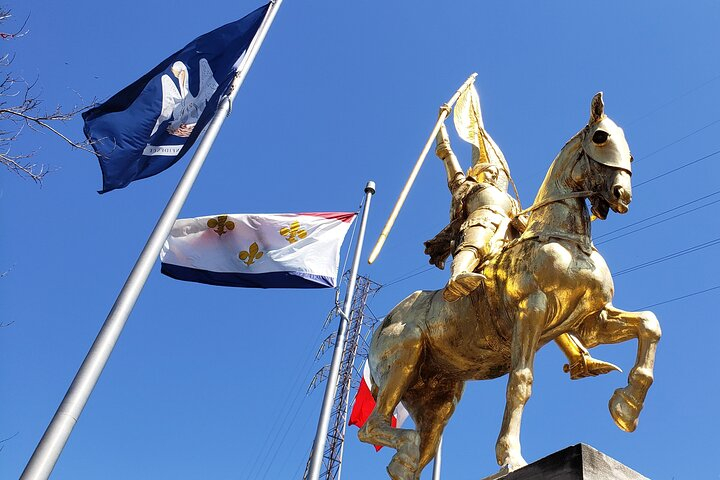 The Local's Guide to the French Quarter Tour Zocs2Rqk