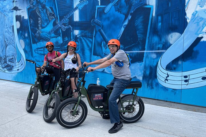 View of Dallas 1-Hour Electric Bike Rental Diskon 50% Paket Tur
