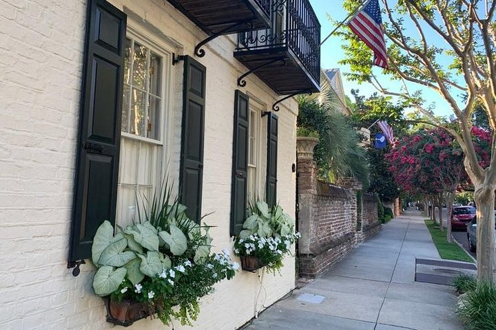 Historic Charleston Walking & Storytelling Tour Promo Ticket 2023