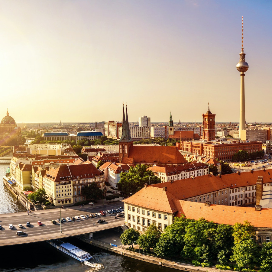 Berlin TV Tower Lmt8O8Wz