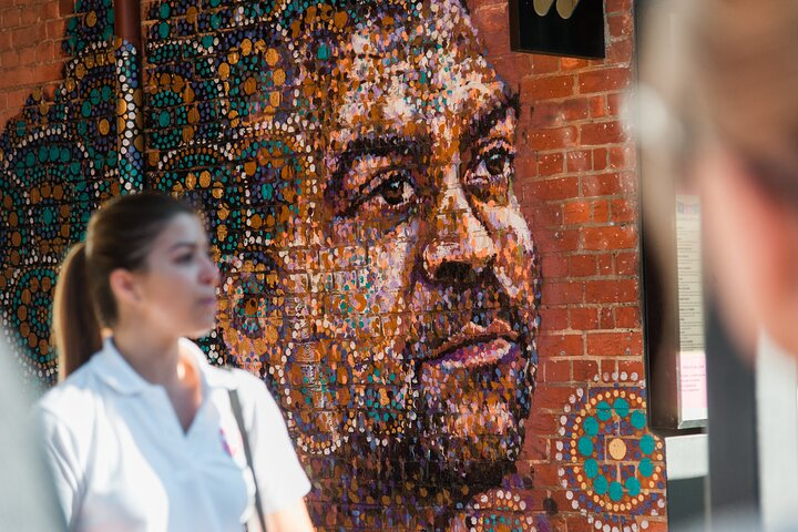 Jimmy C Street Art Walking Tour 7Fa0OInD
