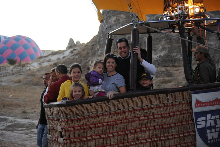 Hot Air Balloon Tour in Cappadocia 5RU0YROS-backdrop