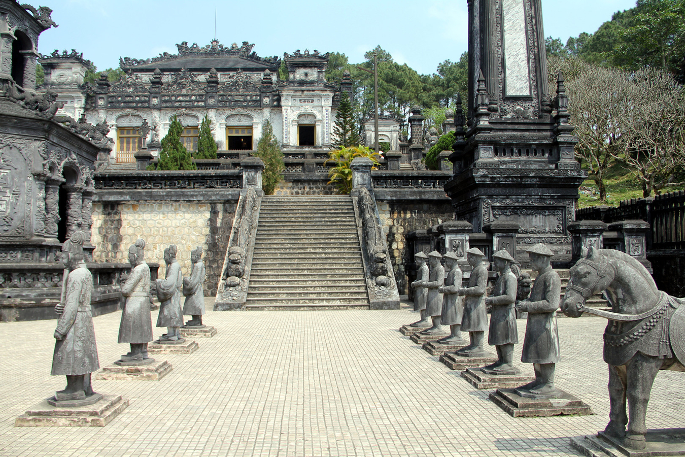 Hue City Tour with Dragon Boat Ride Uqzbte09