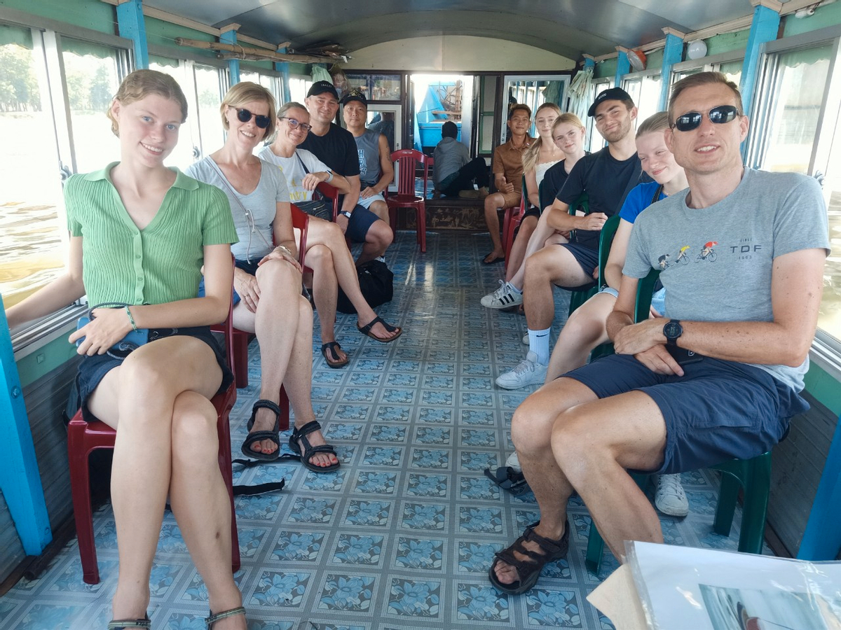 Hue City Tour with Dragon Boat Ride PQw81TZB