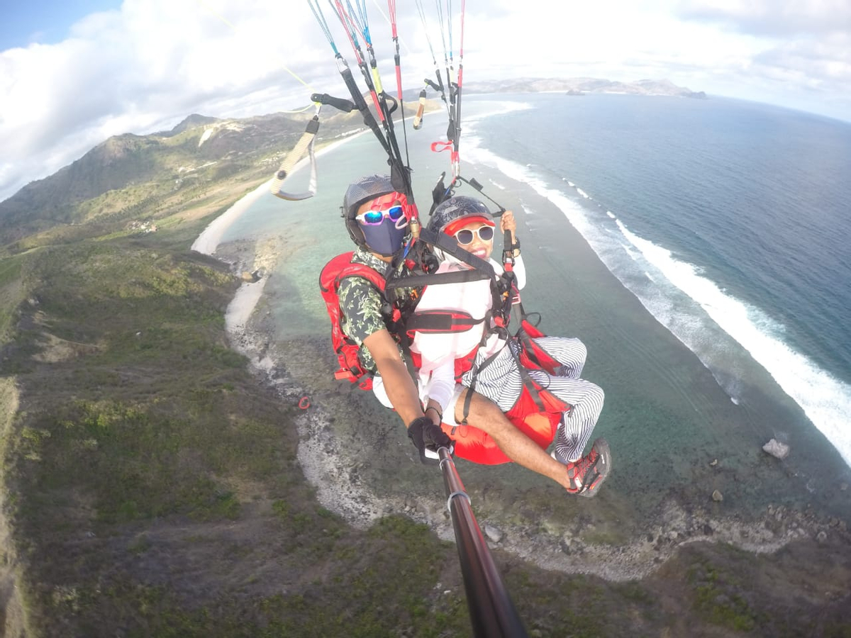 Lombok Parafly Tandem Paragliding Package qp3ce7jg