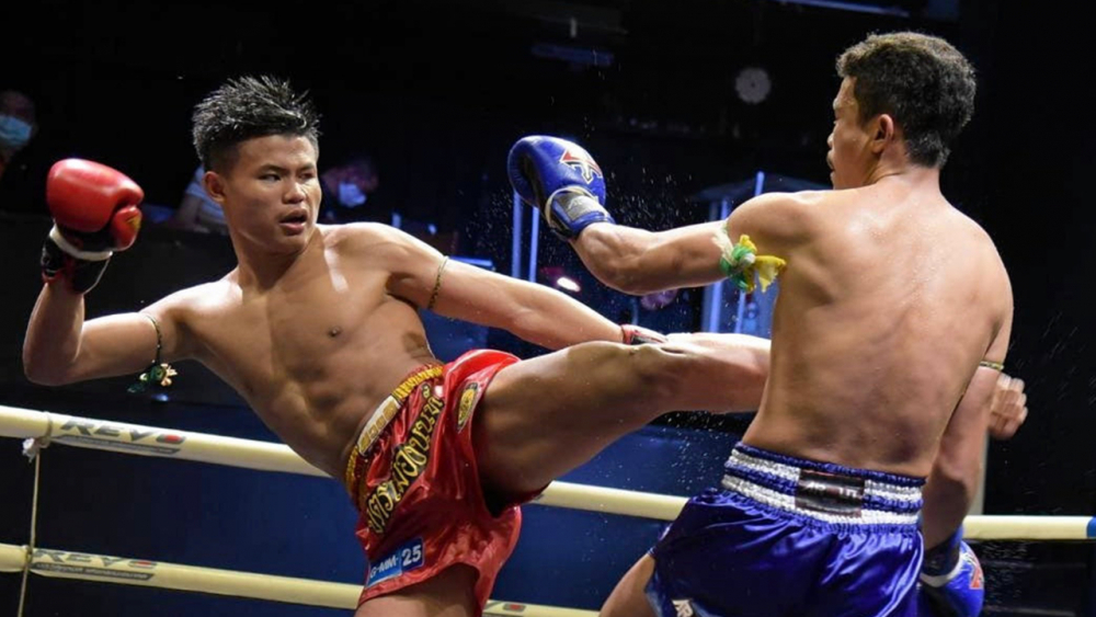 Phuket Friday Night Muay Thai Fight at Rawai MuayThai Boxing Camp DdVmv1Wn
