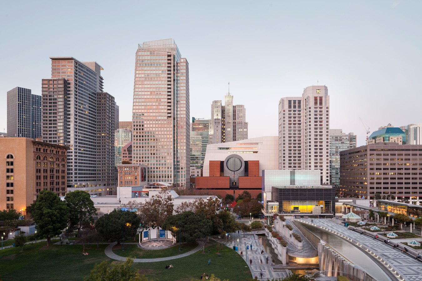 San Francisco Museum of Modern Art (SFMOMA) hMW5MNiD-backdrop