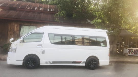 Guided private transfer from Vientiane hotel to airport CriUpu8A-backdrop