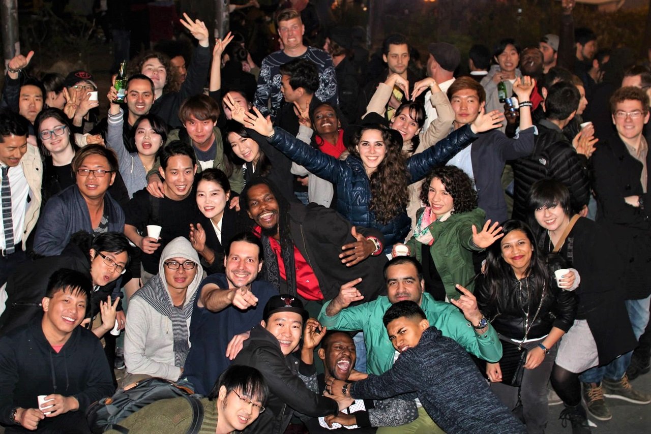 Seoul Pub Crawl by Absolute RHeD7Kiw