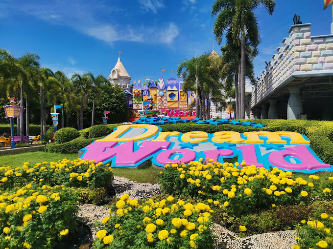 Dream World Bangkok with Round Trip Share Transfer zVom82UH
