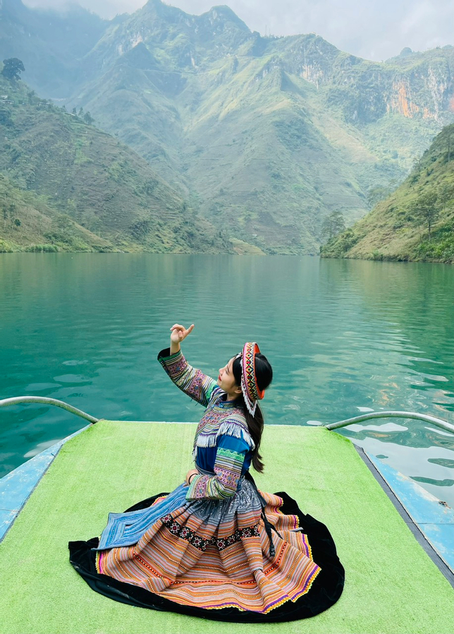 Boating Nho Que River - Tu San Gorge & Ethnic Costume Rental Td7yRm1f