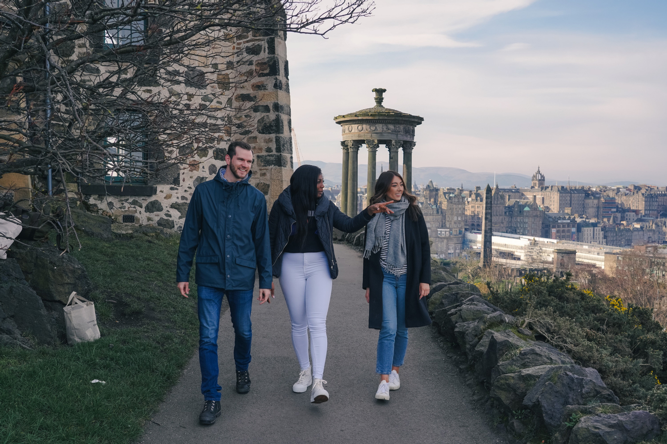 Edinburgh Castle to Arthur's Seat Private and Custom Walking Tour zvmGWK14