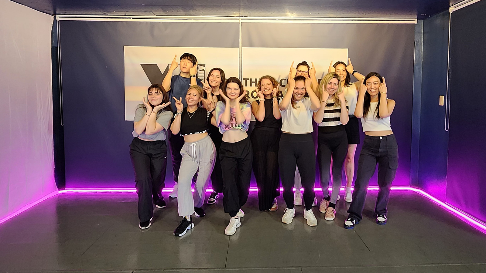 Kpop Dance Class in Seoul (incl. video shooting & editing) Ohb23e9B