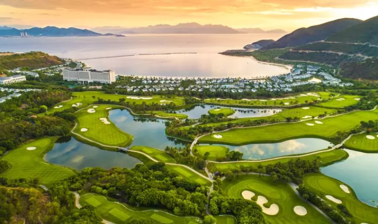 Private car to Golf Courses in Nha Trang, Cam Ranh and surrounding areas rUx0qe05