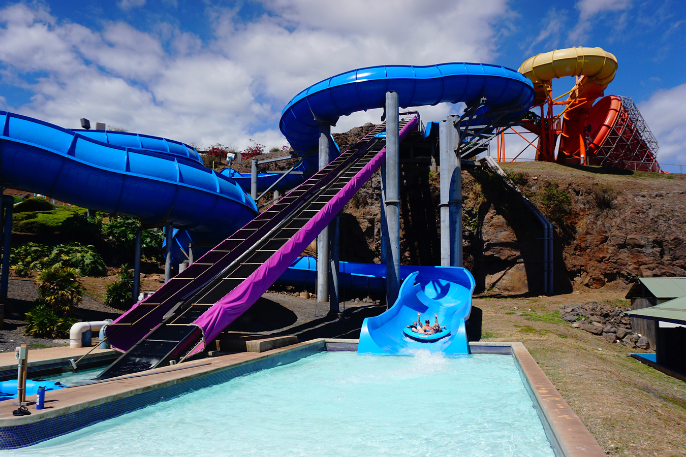 Wet 'n' Wild Hawaii Waterpark Admission in O'ahu CB1i8lL4