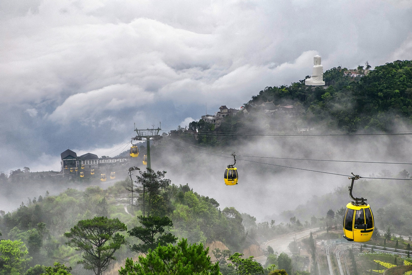 Ba Na Hills and Golden Bridge Day Tour from Da Nang 9U1EXhyt