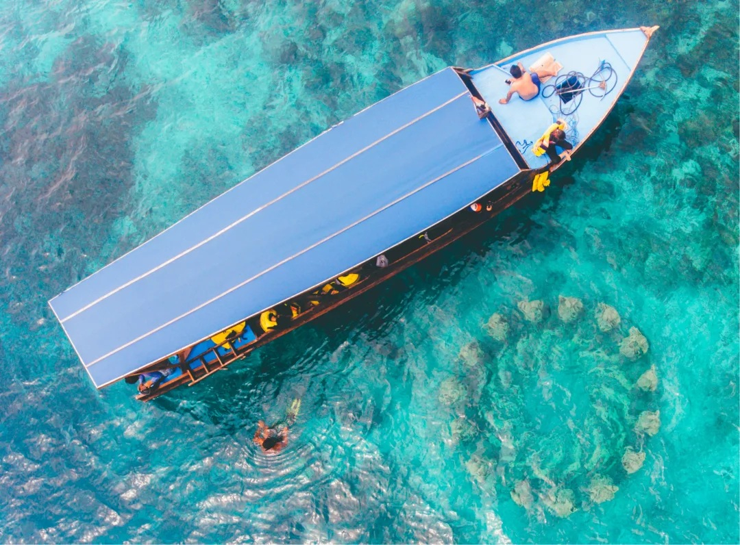 Lombok Gili Islands Private Tour by Glass Bottom Boat  KugL4WH0