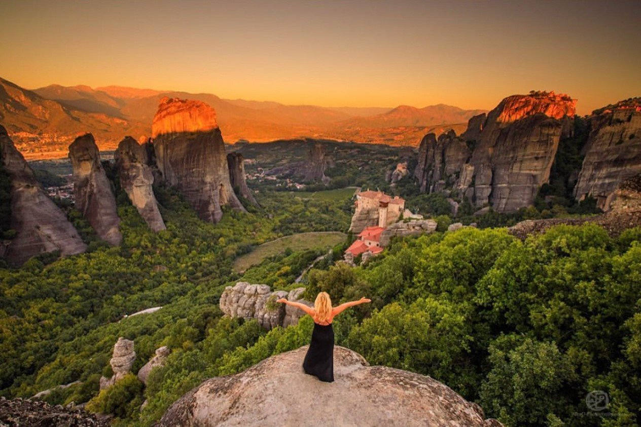 Meteora 1 Day Tour from Athens with Optional Lunch by Bus o7W3HuDo