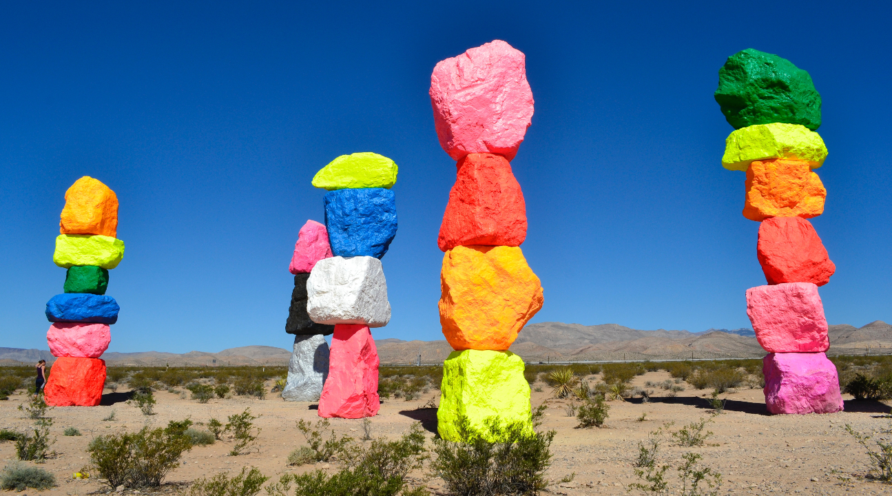 Seven Magic Mountains, Hoover Dam, and Grand Canyon West Tour zaBx7nJx