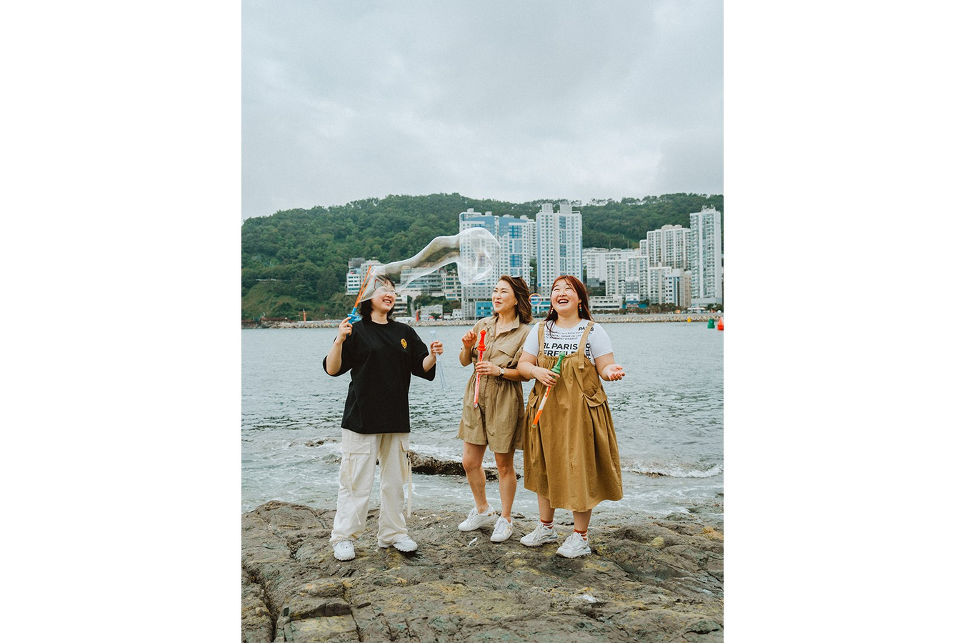 West Busan Small Group Photo Tour ZGcUgKk9
